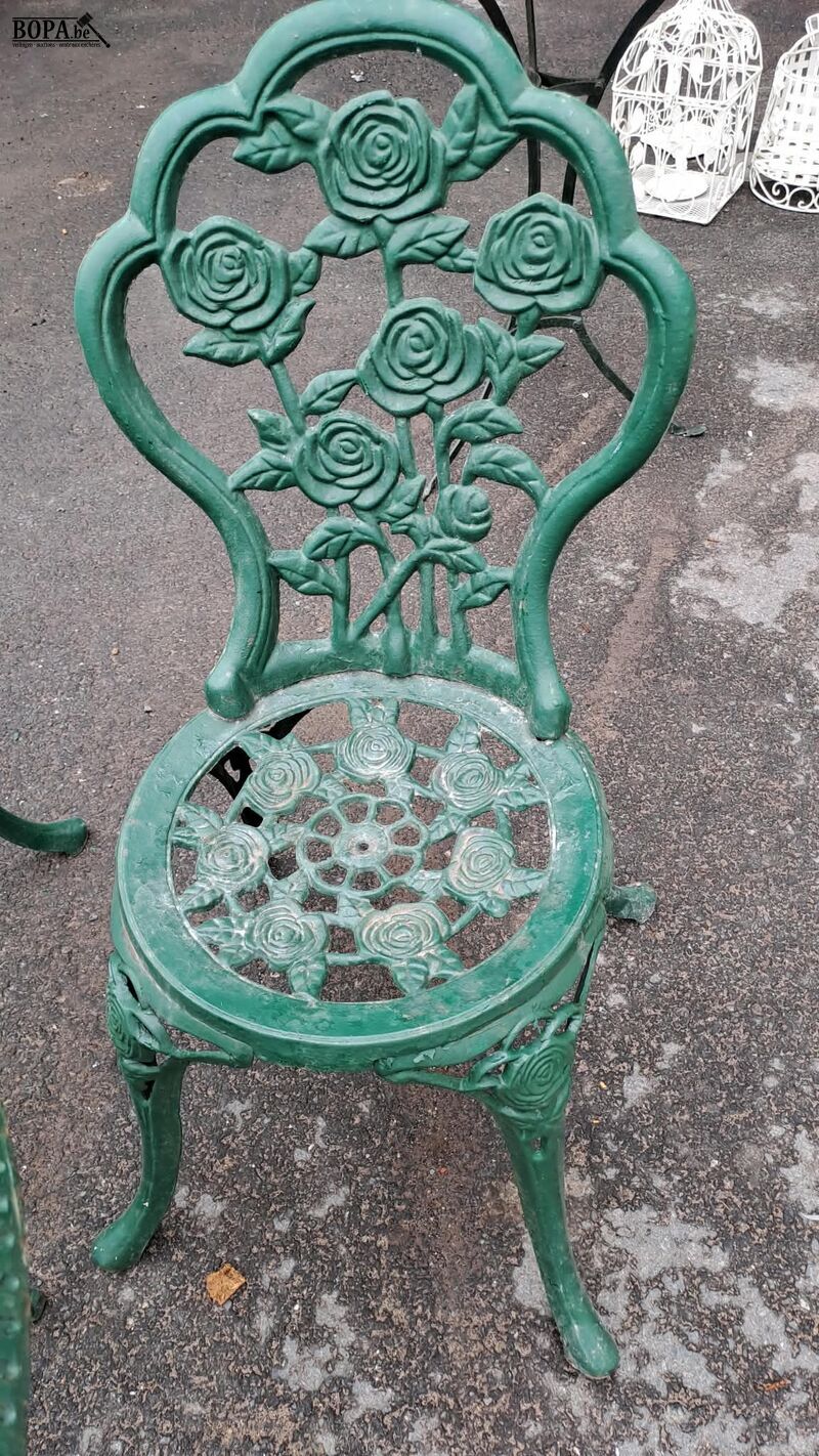 Vintage gietijzeren bistroset groen met rozenmotief - tafel – foto 5 – kavel bij BOPA Auctions, Aarsele