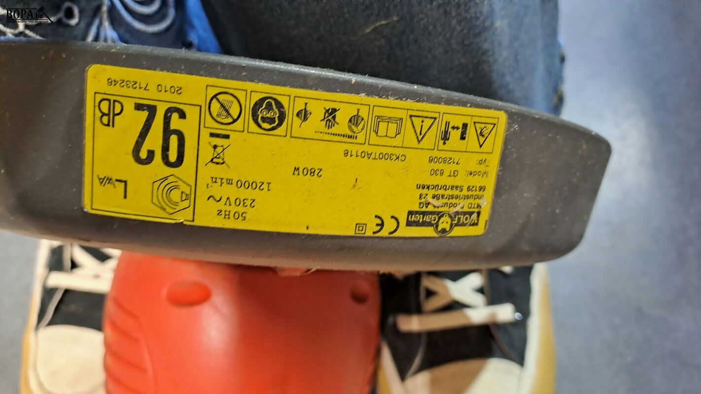 Electrische grastrimmer WOLF-Garten model GT 630 rood – foto 5 – kavel bij BOPA Auctions, Aarsele