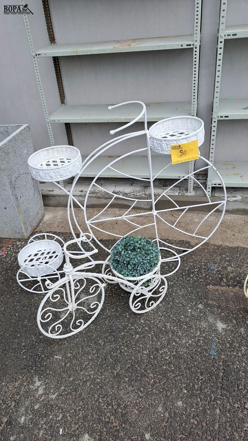 Decoratieve metalen plantenstandaard - 2 stuks nostalgische – foto 2 – kavel bij BOPA Auctions, Aarsele