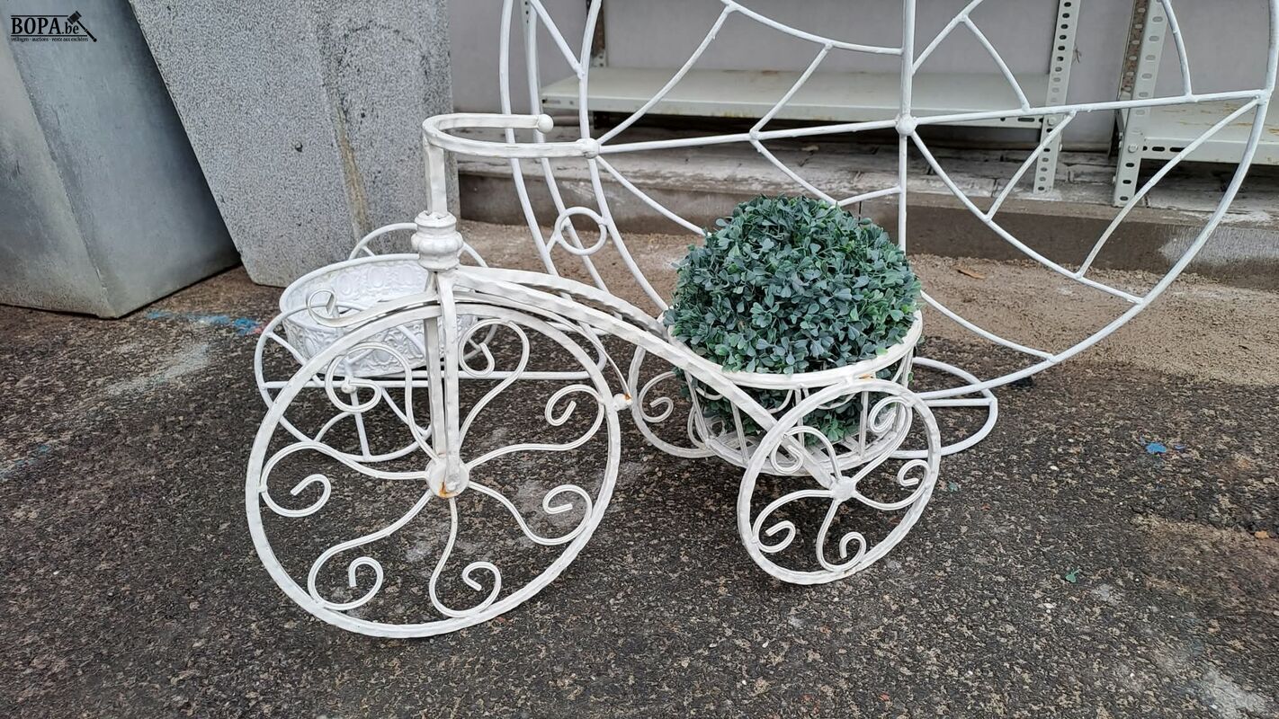 Decoratieve metalen plantenstandaard - 2 stuks nostalgische – foto 3 – kavel bij BOPA Auctions, Aarsele