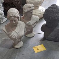 Beelden donkergrijze vrouwenbuste in steen, man en vrouw in – kavel bij BOPA Auctions, Aarsele
