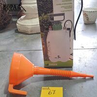 Plantensproeier en grote trechter – kavel bij BOPA Auctions, Aarsele