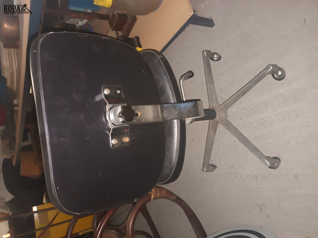 Retro bureaustoel – foto 4 – kavel bij BOPA Auctions, Ieper
