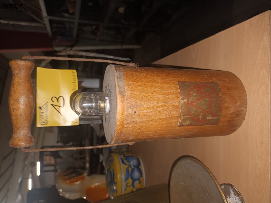 Schaal, lamp en dekselpot – foto 5 – kavel bij BOPA Auctions, Ieper