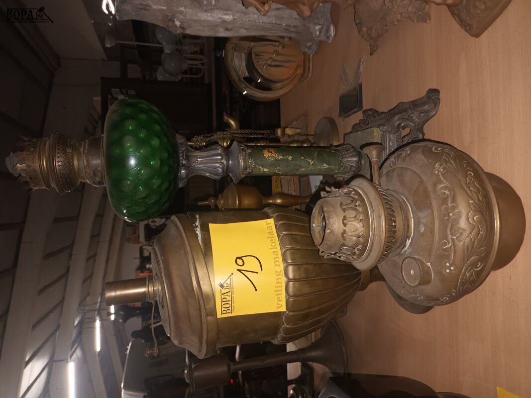 Olielampen. 3 stuks – foto 2 – kavel bij BOPA Auctions, Ieper