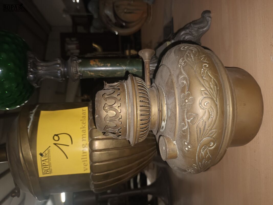 Olielampen. 3 stuks – foto 3 – kavel bij BOPA Auctions, Ieper