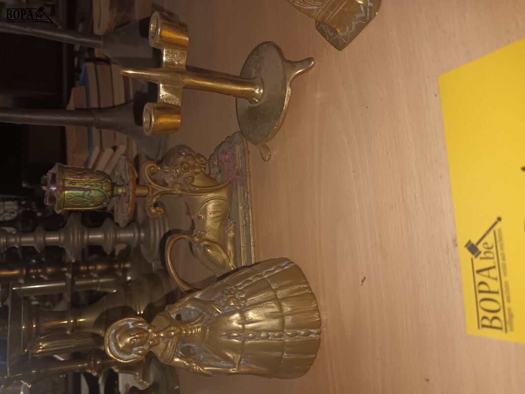 Koperen bellen en kandelaars. 6 stuks – foto 4 – kavel bij BOPA Auctions, Ieper