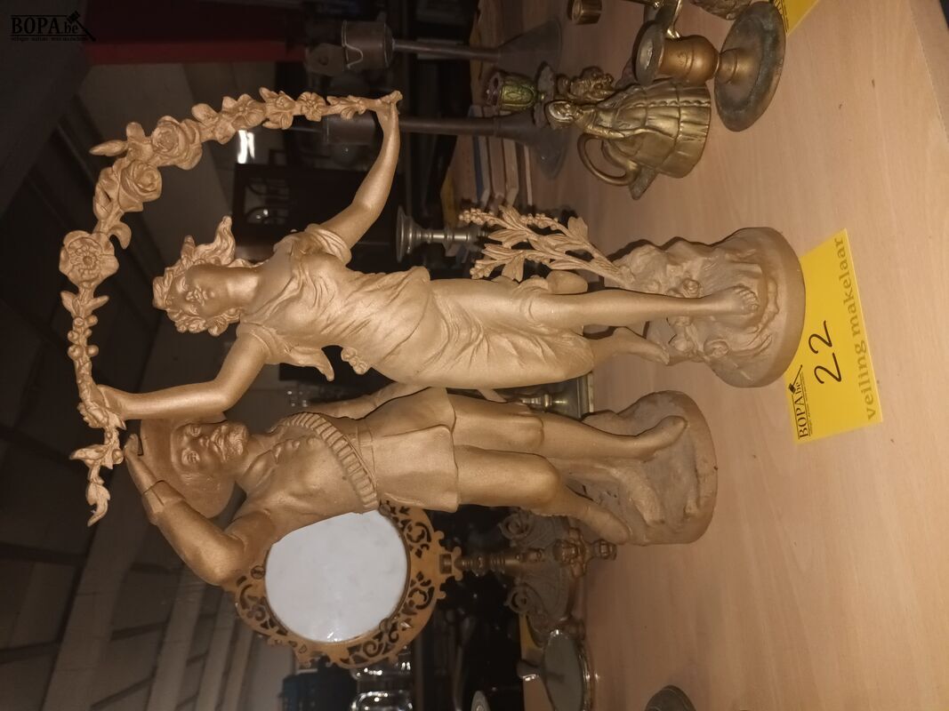 Metalen beelden. 2 stuks – foto 2 – kavel bij BOPA Auctions, Ieper