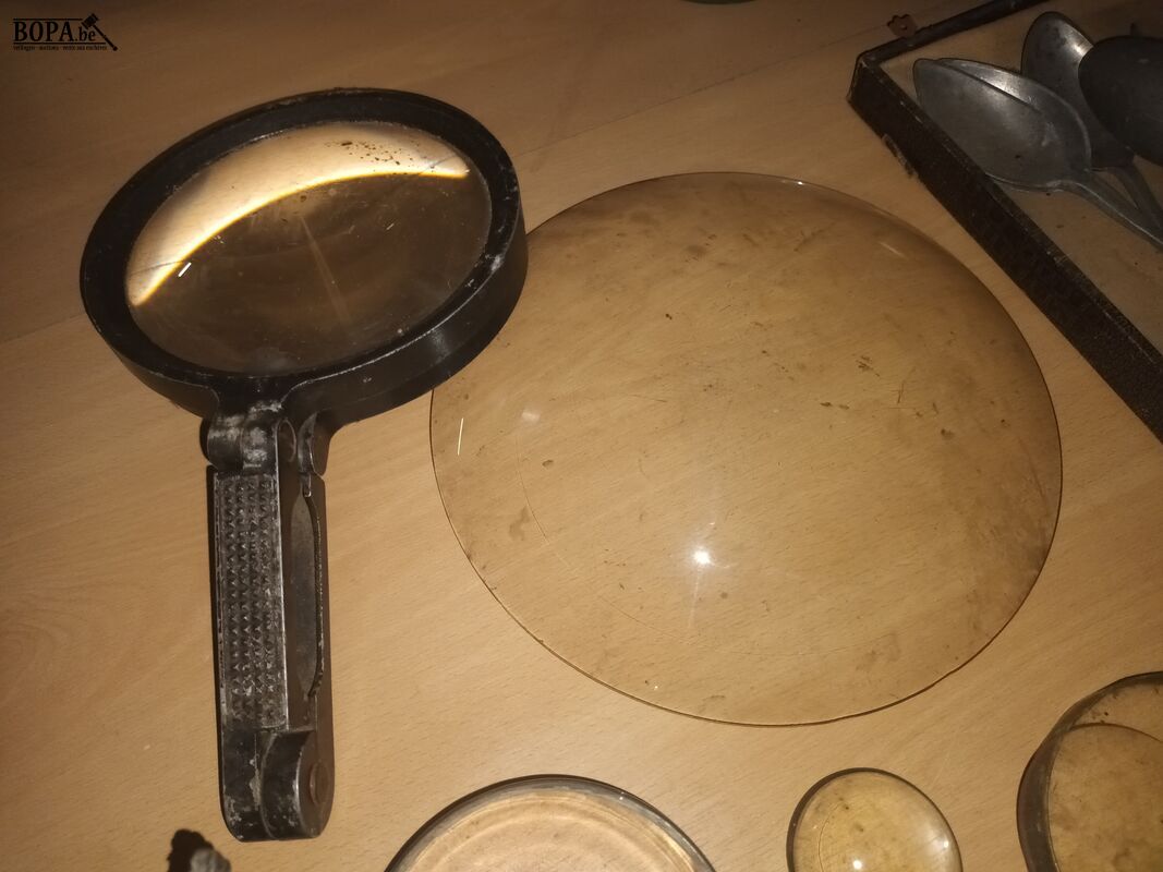 Antieke lenzen en knijpbril. 13 stuks – foto 3 – kavel bij BOPA Auctions, Ieper
