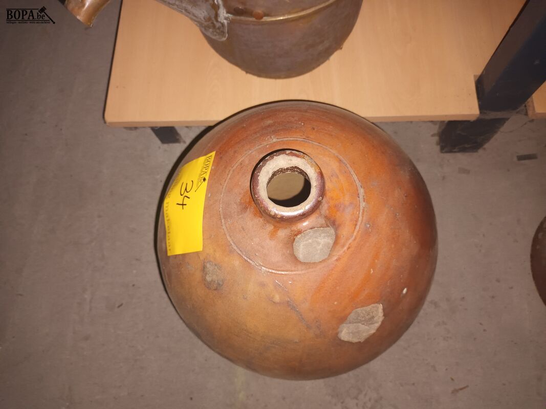 Antieke steengoed kruik – foto 4 – kavel bij BOPA Auctions, Ieper