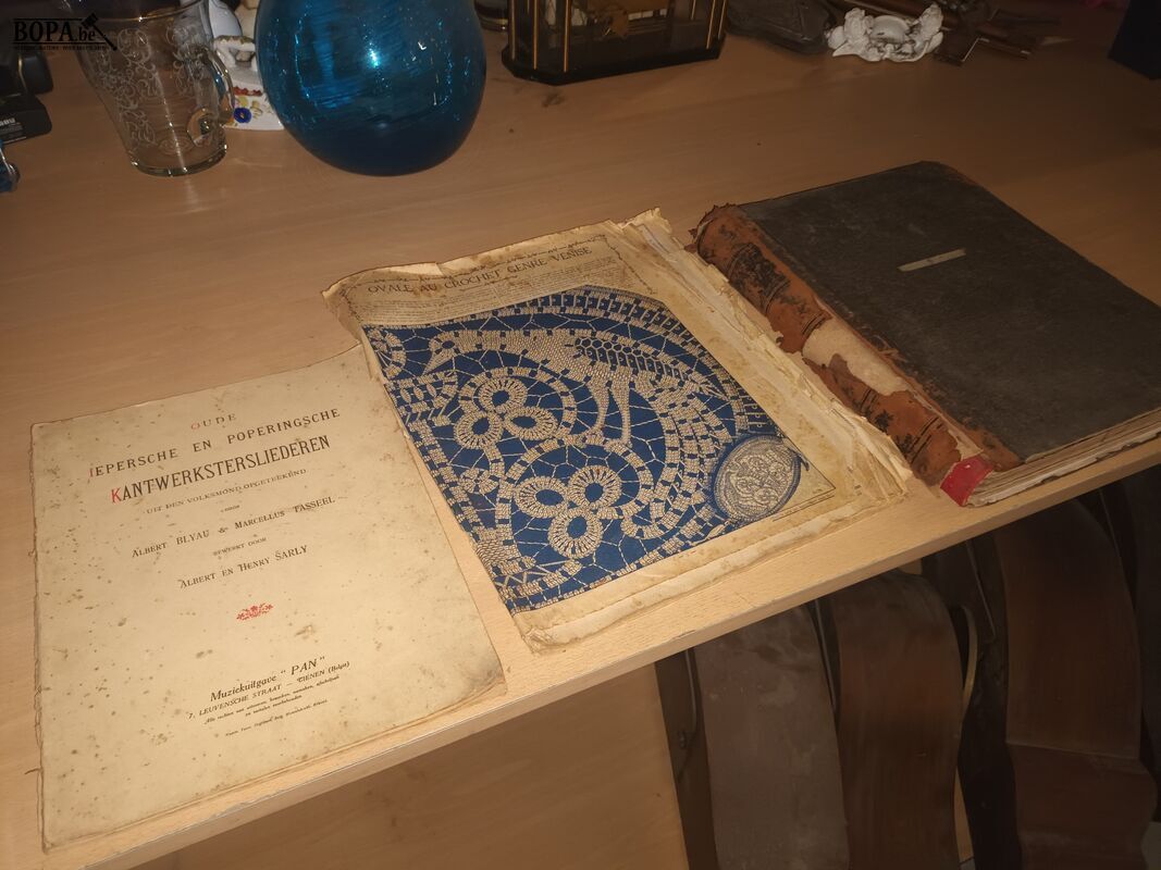Antieke boeken. 3 stuks – foto 2 – kavel bij BOPA Auctions, Ieper