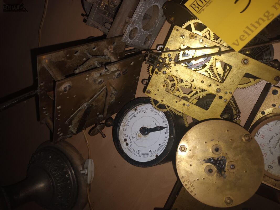 Lot koperen klokmechanismen – foto 5 – kavel bij BOPA Auctions, Ieper