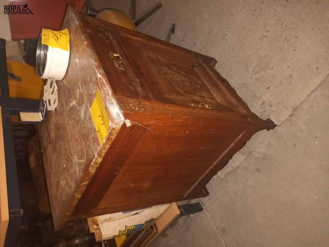 Antiek bijzetkastje – foto 3 – kavel bij BOPA Auctions, Ieper