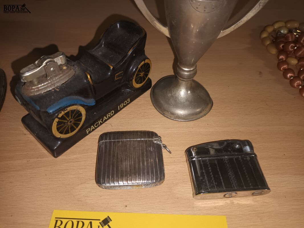 Oude aanstekers. 4 stuks – foto 5 – kavel bij BOPA Auctions, Ieper