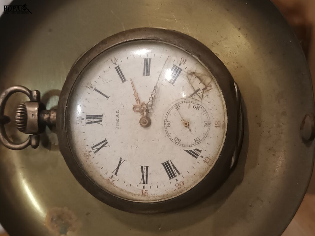 Zakhorlogehouder met horloge – foto 4 – kavel bij BOPA Auctions, Ieper