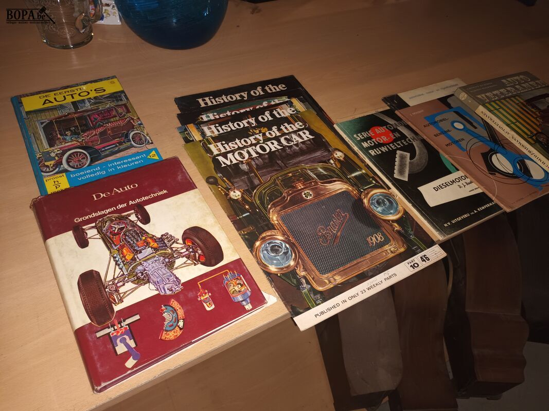 Magazines en boeken over auto’s. 10 stuks – foto 2 – kavel bij BOPA Auctions, Ieper