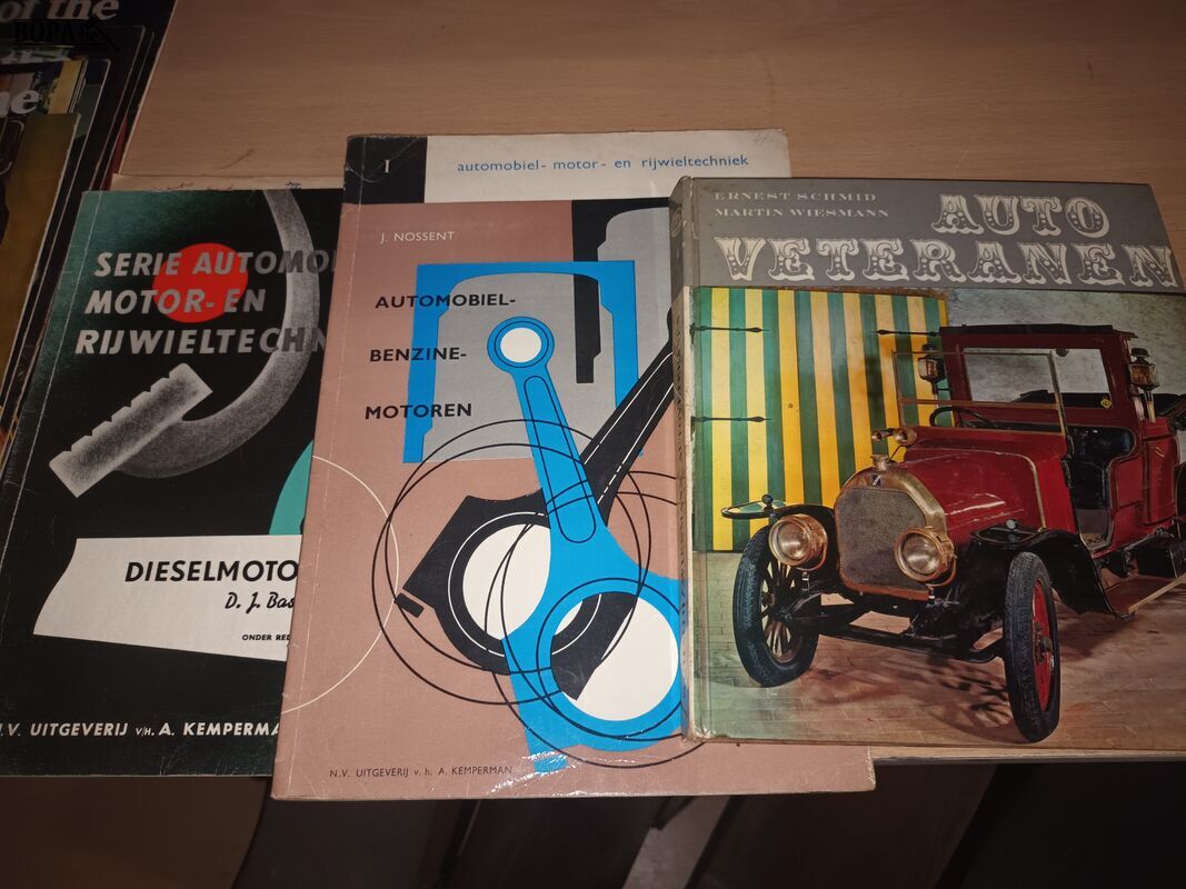 Magazines en boeken over auto’s. 10 stuks – foto 3 – kavel bij BOPA Auctions, Ieper