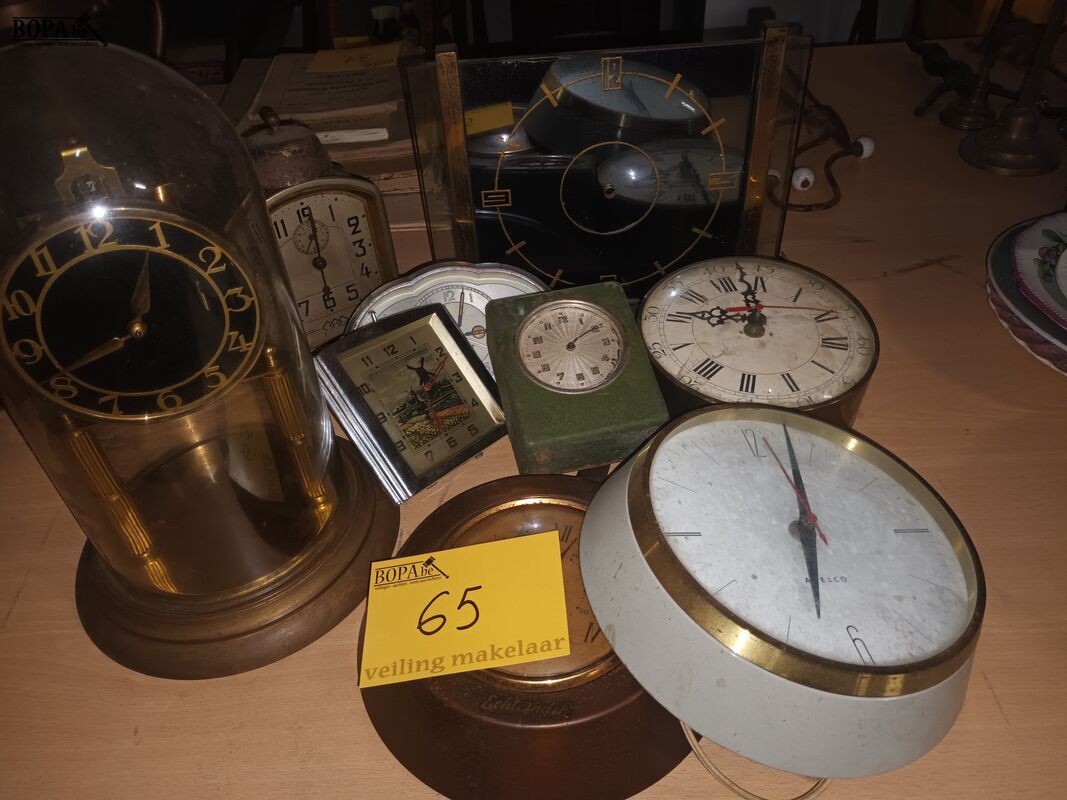 Horloges en klokken. 9 stuks – foto 2 – kavel bij BOPA Auctions, Ieper