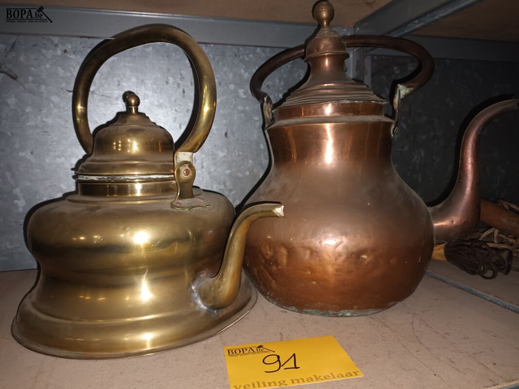 Koperen waterketels. 2 stuks – foto 2 – kavel bij BOPA Auctions, Ieper