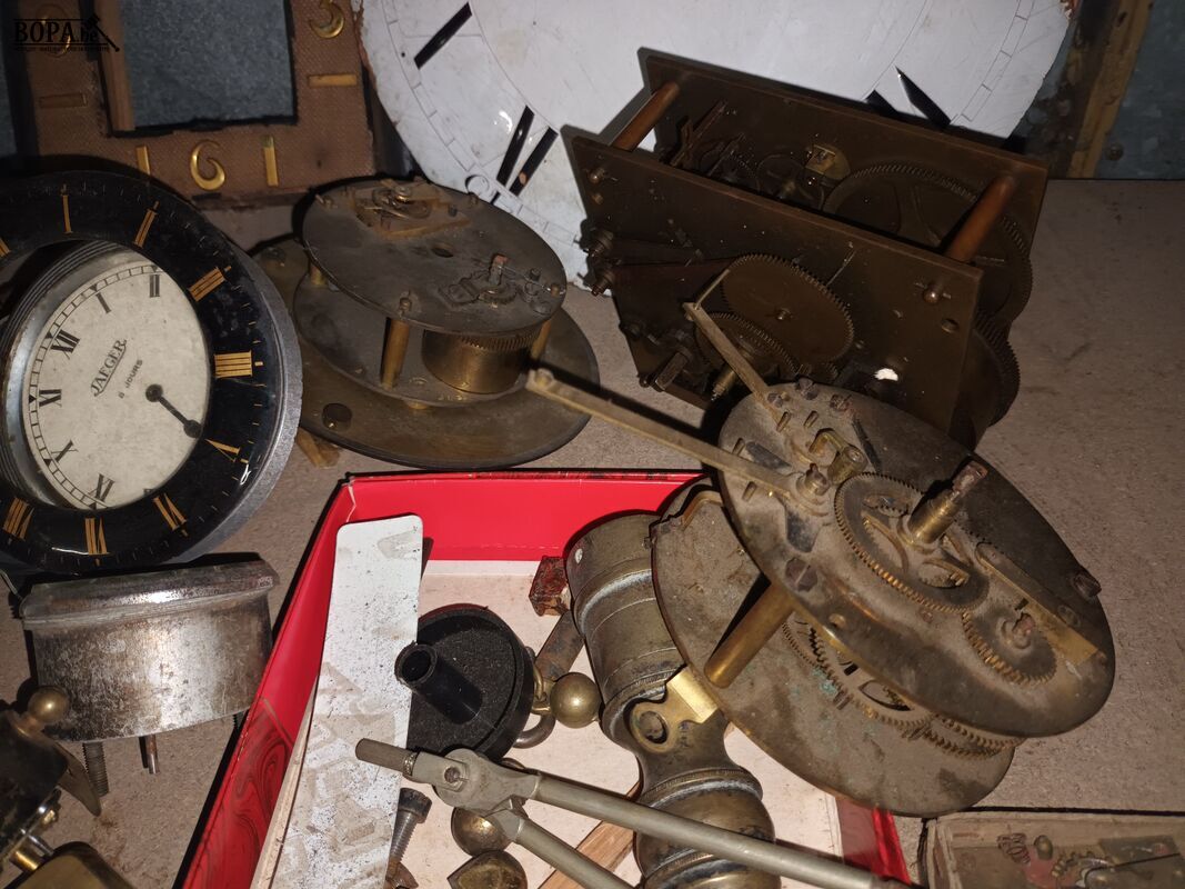 Onderdelen voor klokken en wekkers – foto 5 – kavel bij BOPA Auctions, Ieper