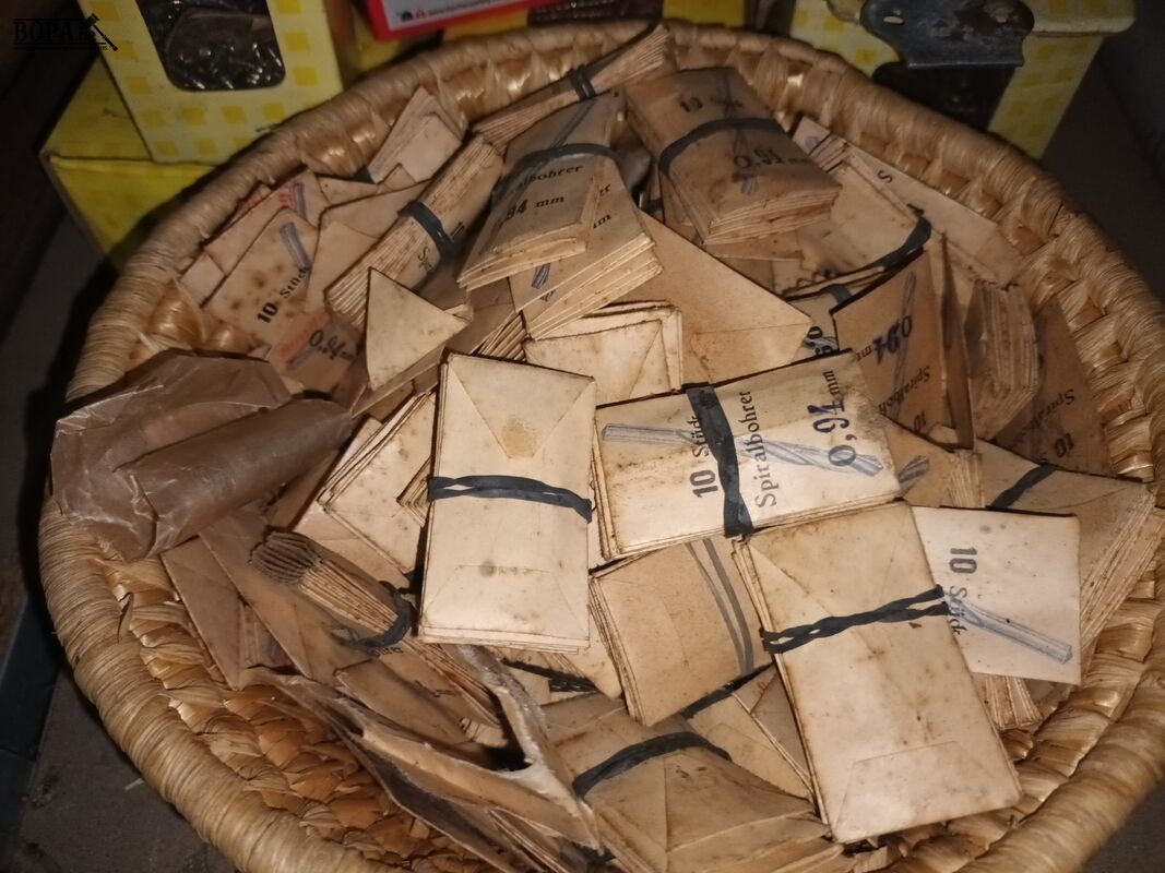 Schroeven, boren en slot – foto 5 – kavel bij BOPA Auctions, Ieper