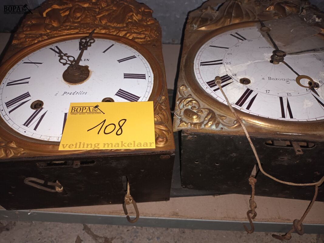 Comtoise klokken. 2 stuks – foto 2 – kavel bij BOPA Auctions, Ieper
