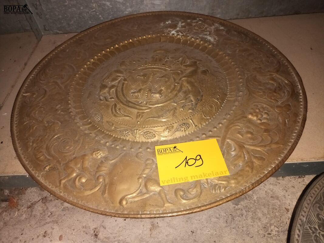 Koperen schalen en kapstok – foto 7 – kavel bij BOPA Auctions, Ieper