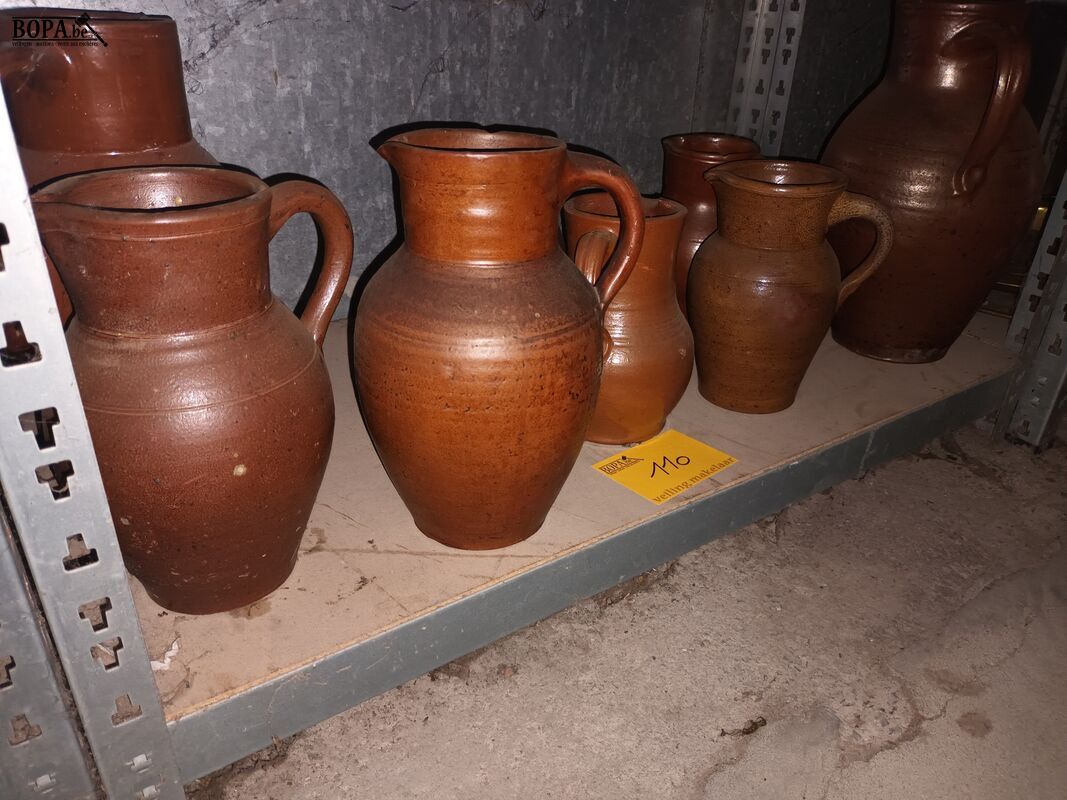 Kruiken in aardewerk. 8 stuks – foto 2 – kavel bij BOPA Auctions, Ieper