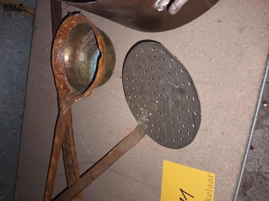 Antiek koperen keukengerei. 4 stuks – foto 5 – kavel bij BOPA Auctions, Ieper