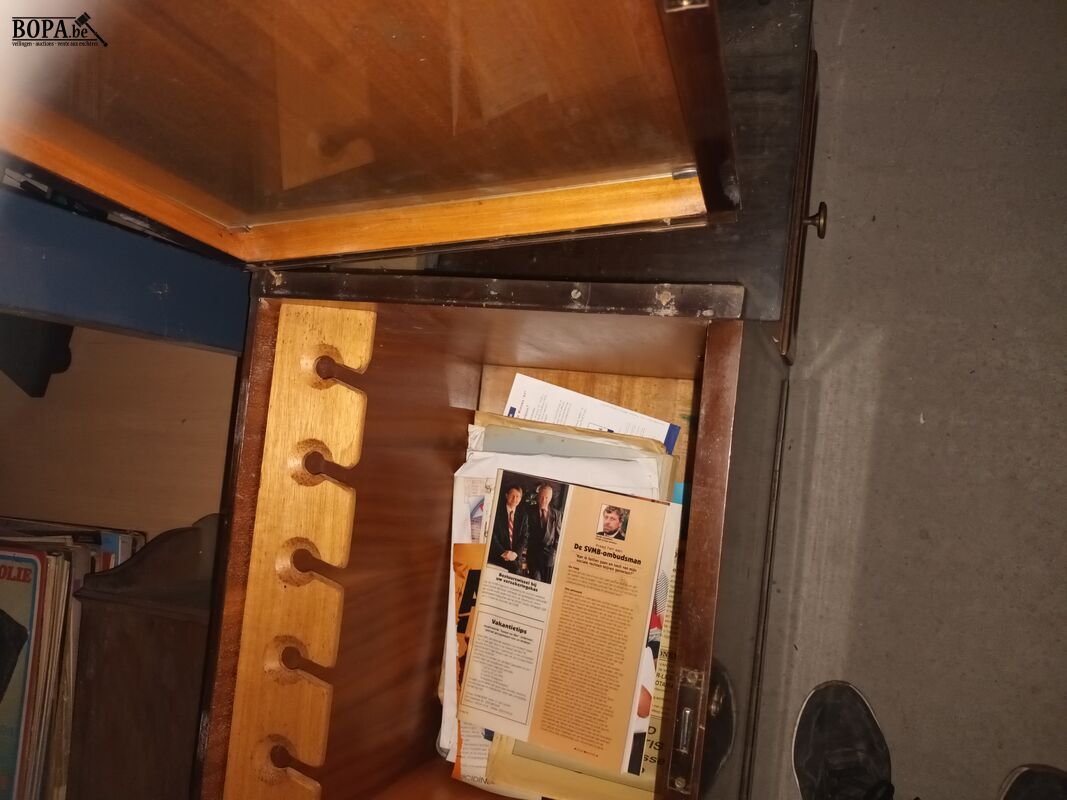 Art deco meubeltje – foto 6 – kavel bij BOPA Auctions, Ieper