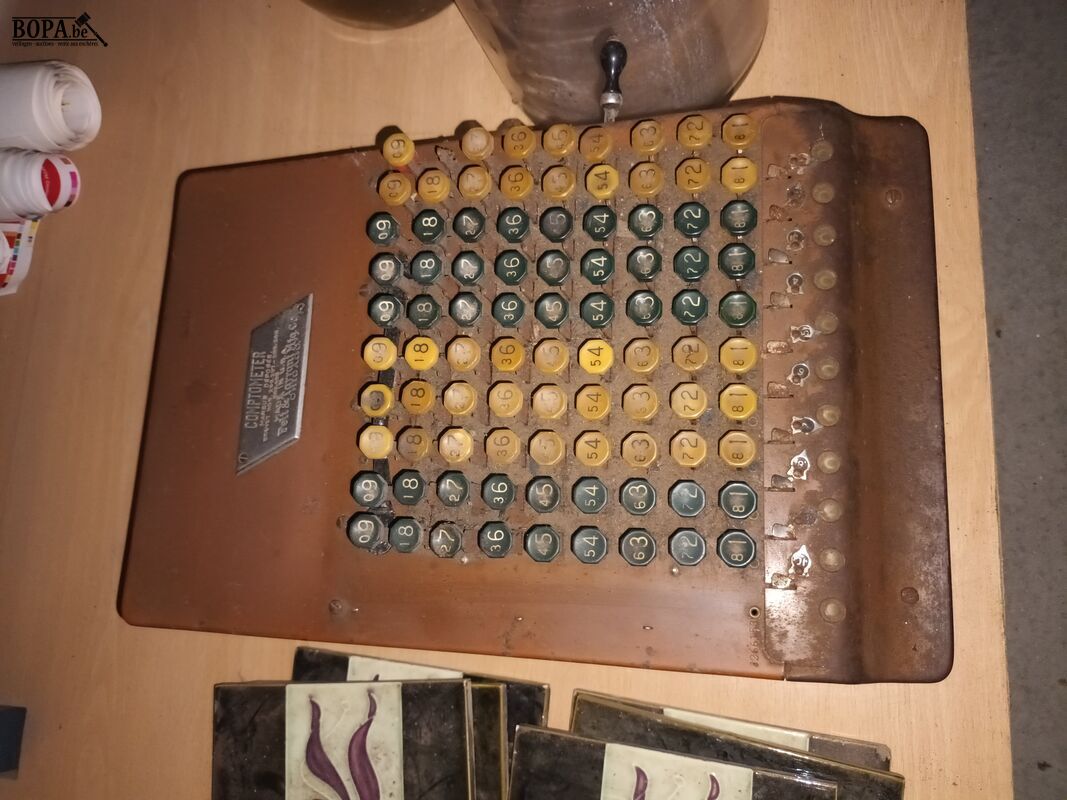 Antieke comptometer – foto 2 – kavel bij BOPA Auctions, Ieper