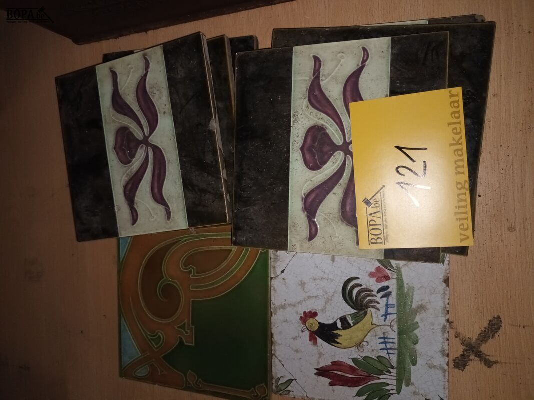 Antieke wandtegels. 8 stuks – foto 2 – kavel bij BOPA Auctions, Ieper