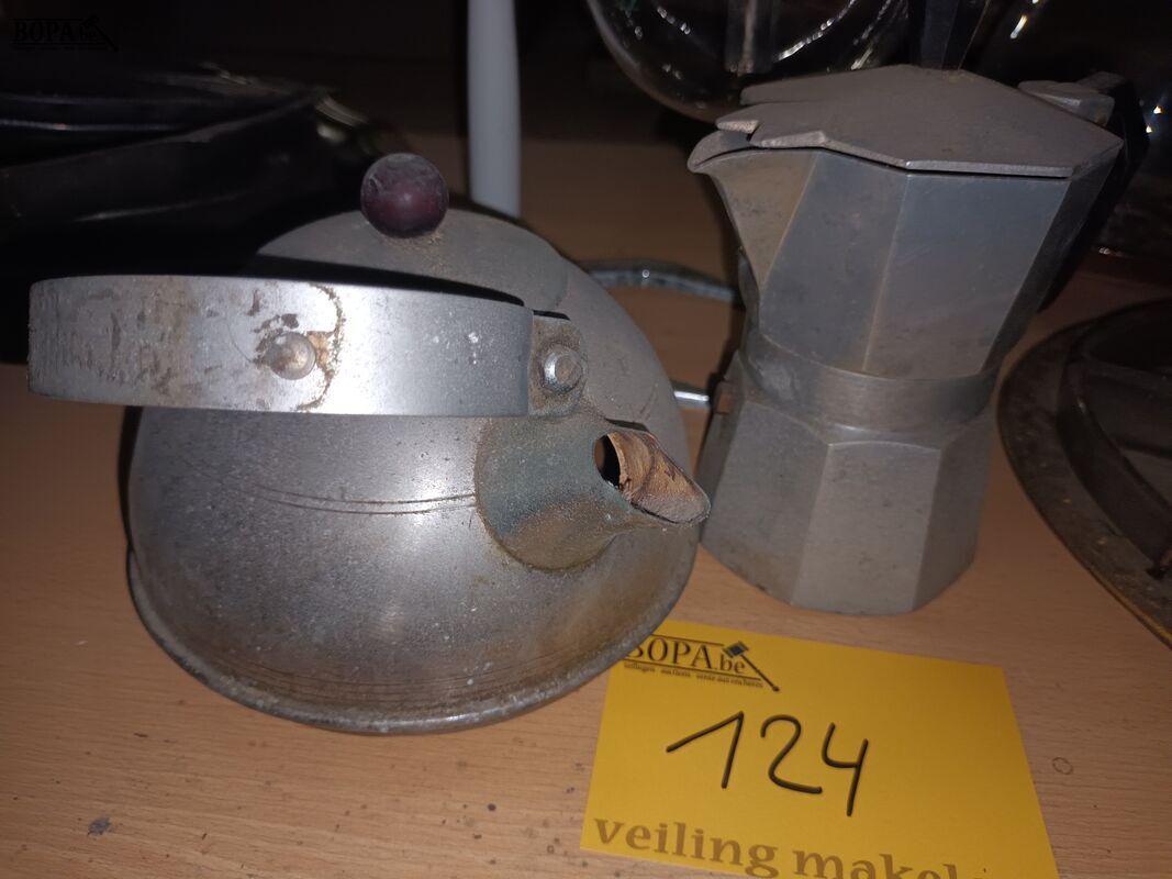 Waterketel en koffiezet. 3 stuks – foto 3 – kavel bij BOPA Auctions, Ieper