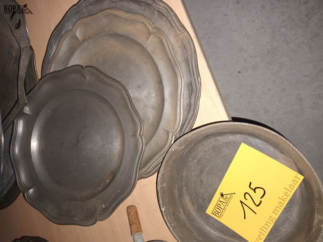 Tinnen schalen. 11 stuks – foto 4 – kavel bij BOPA Auctions, Ieper