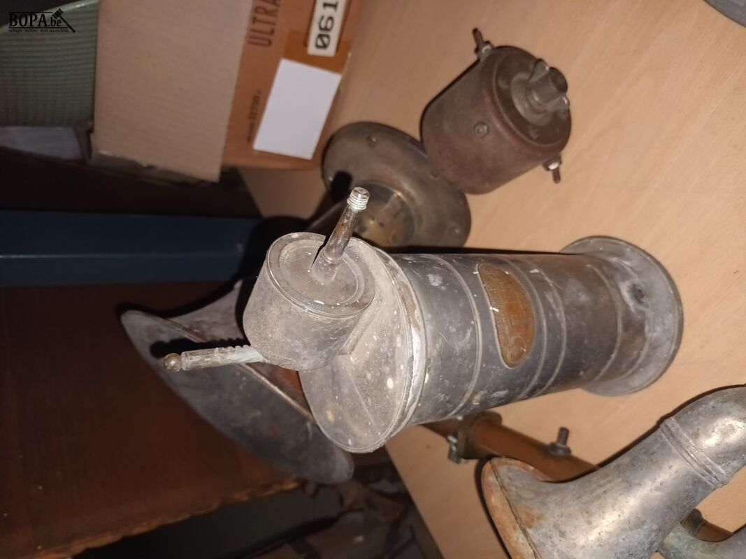 Diversen. 3 stuks – foto 3 – kavel bij BOPA Auctions, Ieper