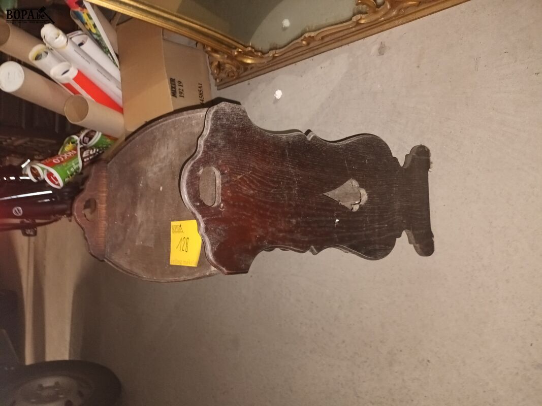 Houten bijzettafeltje – foto 3 – kavel bij BOPA Auctions, Ieper