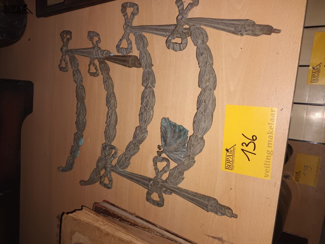 Koperen ornamenten. 5 stuks – foto 2 – kavel bij BOPA Auctions, Ieper