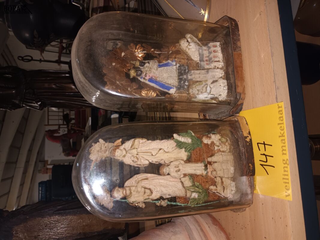 Religieuze stolpen. 2 stuks – foto 2 – kavel bij BOPA Auctions, Ieper