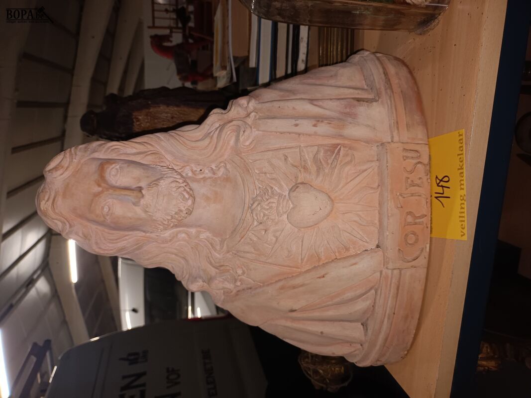 Christus bust in terracotta – foto 2 – kavel bij BOPA Auctions, Ieper