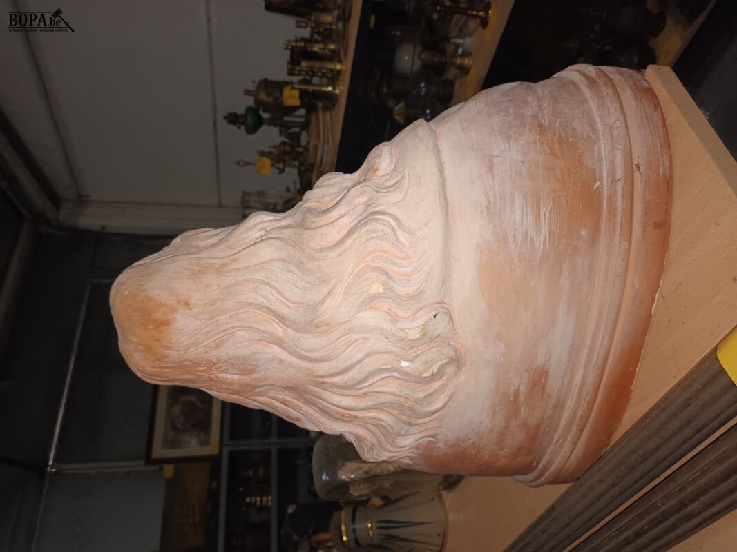 Christus bust in terracotta – foto 4 – kavel bij BOPA Auctions, Ieper
