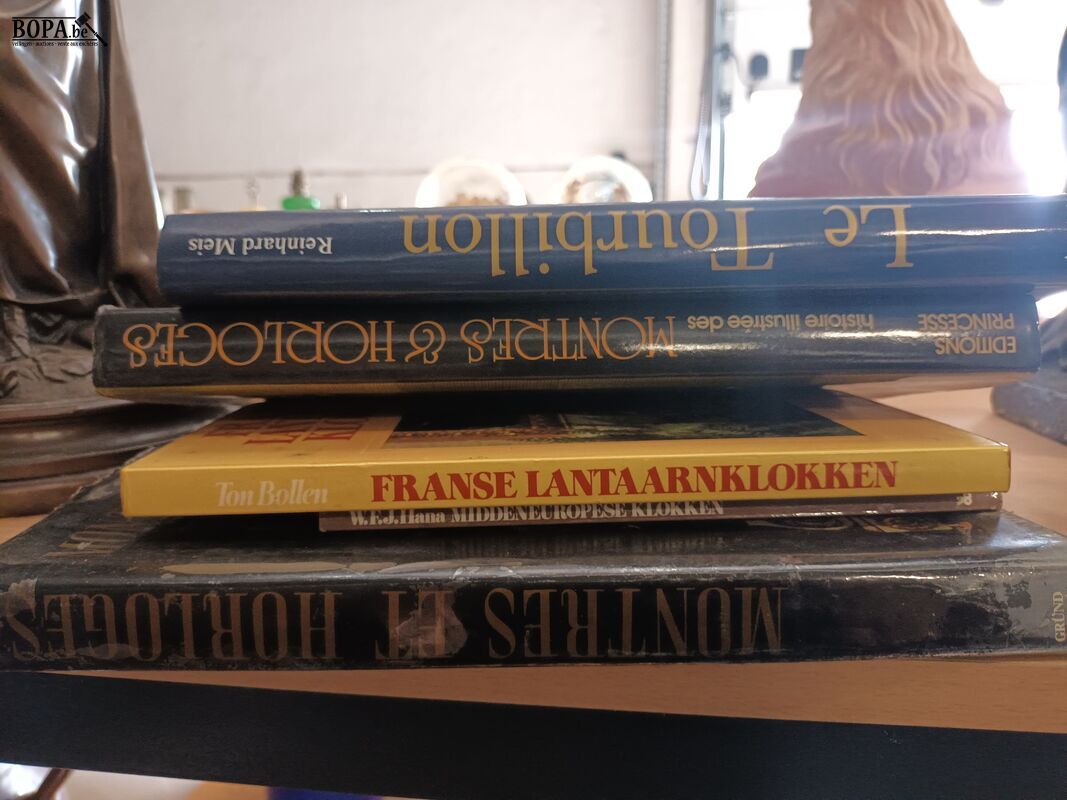 Boeken over klokken en horloges. 9 stuks – foto 6 – kavel bij BOPA Auctions, Ieper
