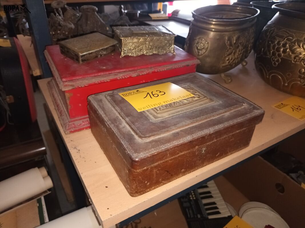 Oude kistjes. 4 stuks – foto 2 – kavel bij BOPA Auctions, Ieper