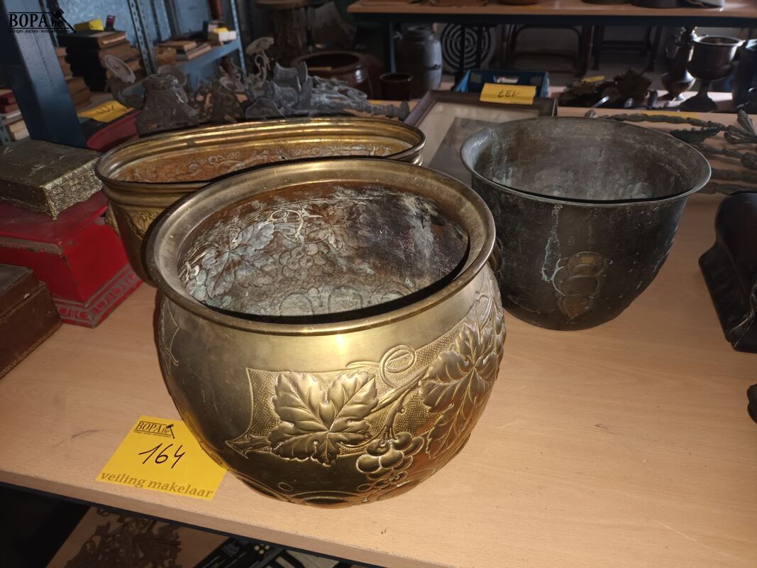 Koperen cache-pot. 3 stuks – foto 2 – kavel bij BOPA Auctions, Ieper