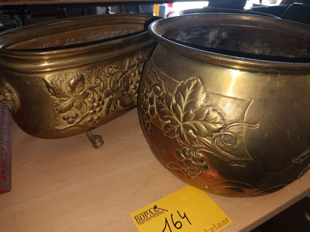Koperen cache-pot. 3 stuks – foto 4 – kavel bij BOPA Auctions, Ieper