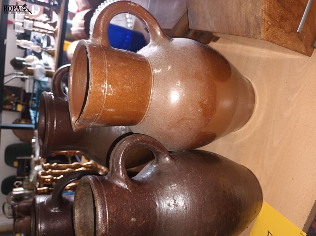 Kruiken in aardewerk. 5 stuks – foto 3 – kavel bij BOPA Auctions, Ieper