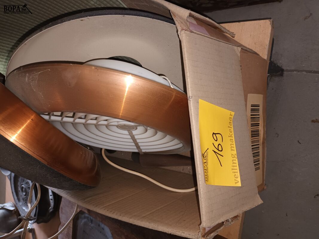 Vintage plafonlampen. 3 stuks – foto 2 – kavel bij BOPA Auctions, Ieper