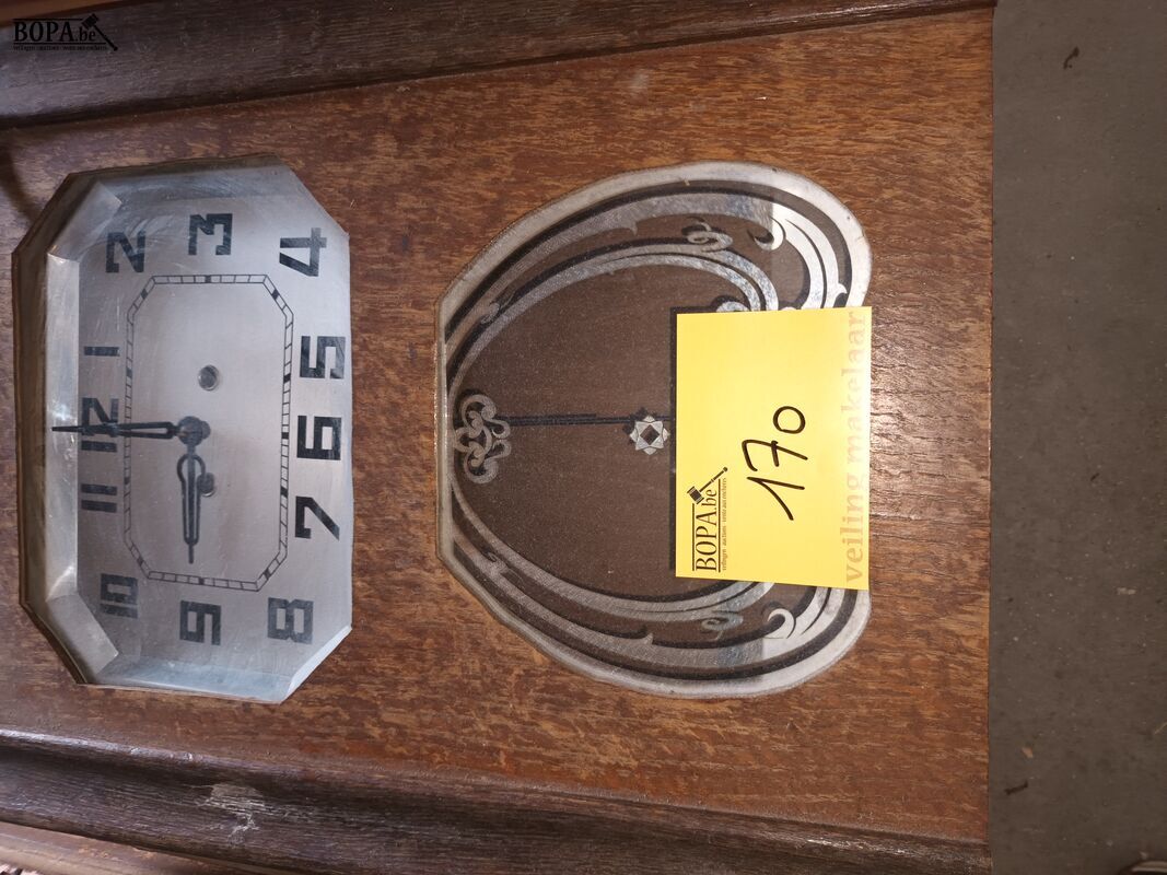 Muurklok – foto 2 – kavel bij BOPA Auctions, Ieper