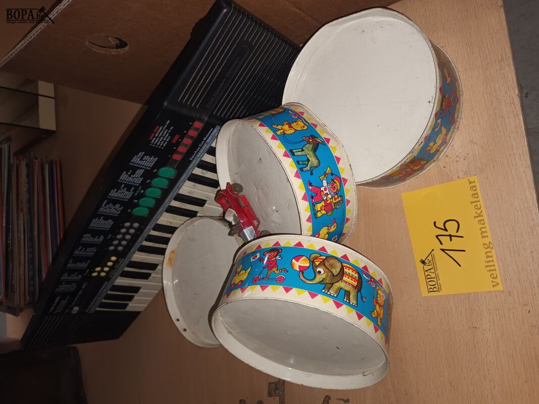 Speelgoed. 6 stuks – foto 2 – kavel bij BOPA Auctions, Ieper