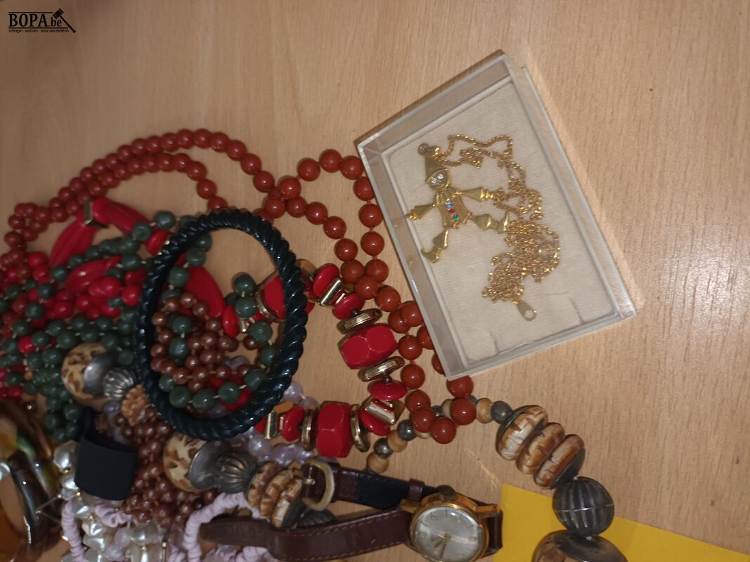 Lot fantasie juwelen – foto 4 – kavel bij BOPA Auctions, Ieper