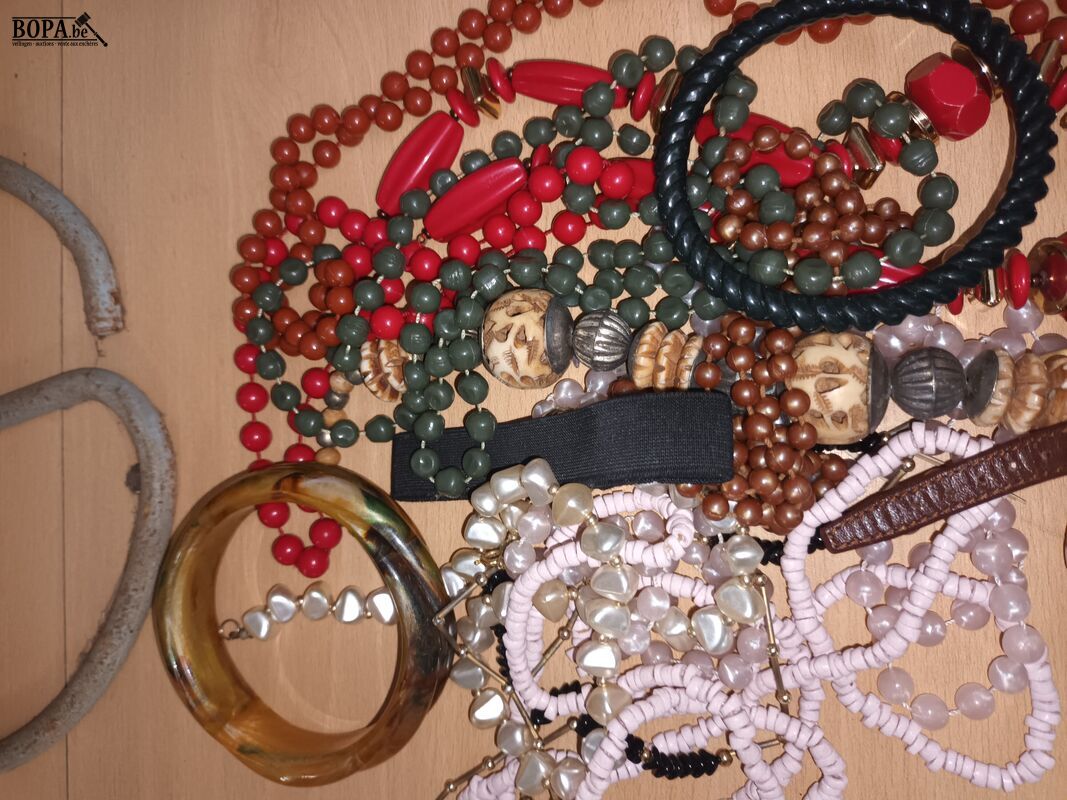 Lot fantasie juwelen – foto 5 – kavel bij BOPA Auctions, Ieper